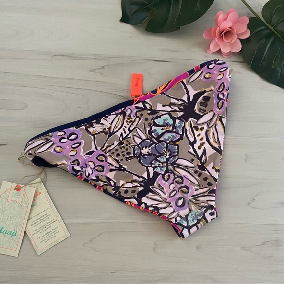 Maaji Reversible Floral Bikini Bottom 👙☀️ - Picture 13 of 14